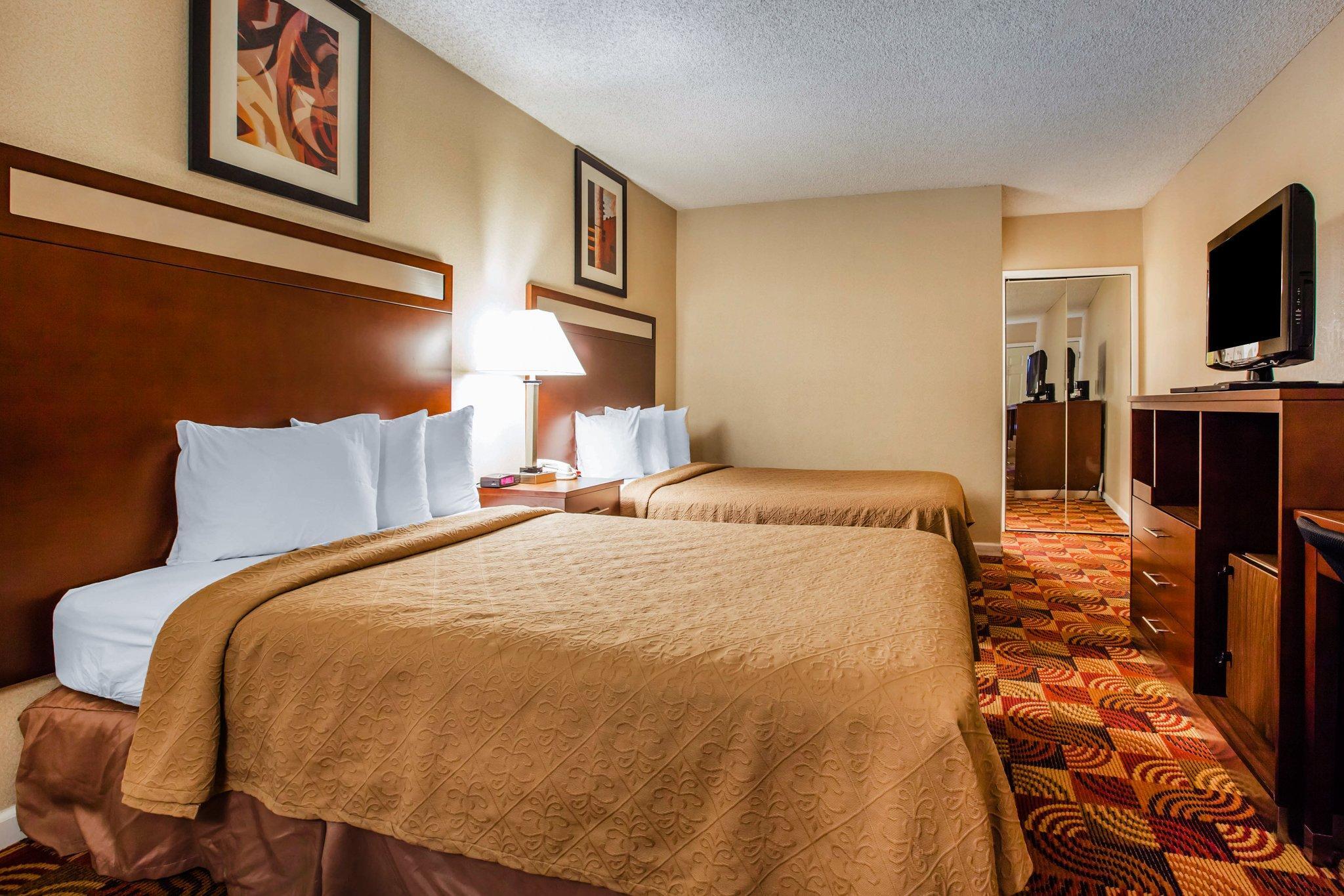 Hotel Quality Near I-5