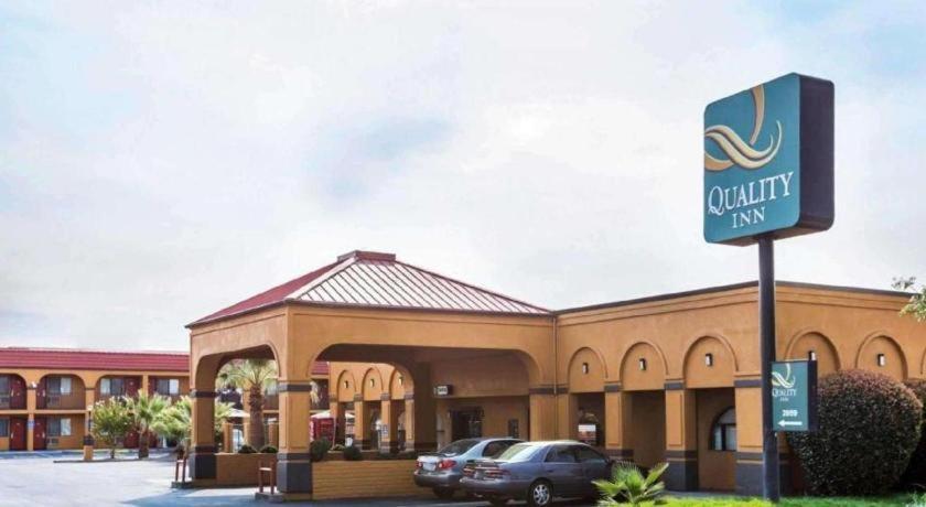 Quality Near I-5 Hotel